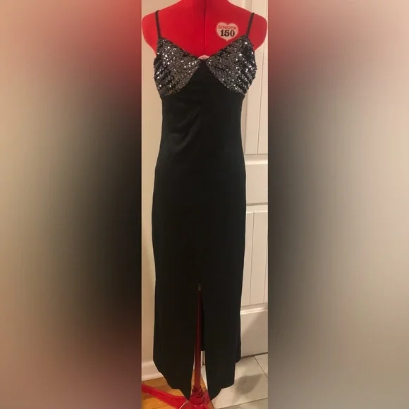 🎁 2 FOR $60 Vintage Frederick’s Of Hollywood Sequined Bust Full Length Slip - Picture 1 of 10